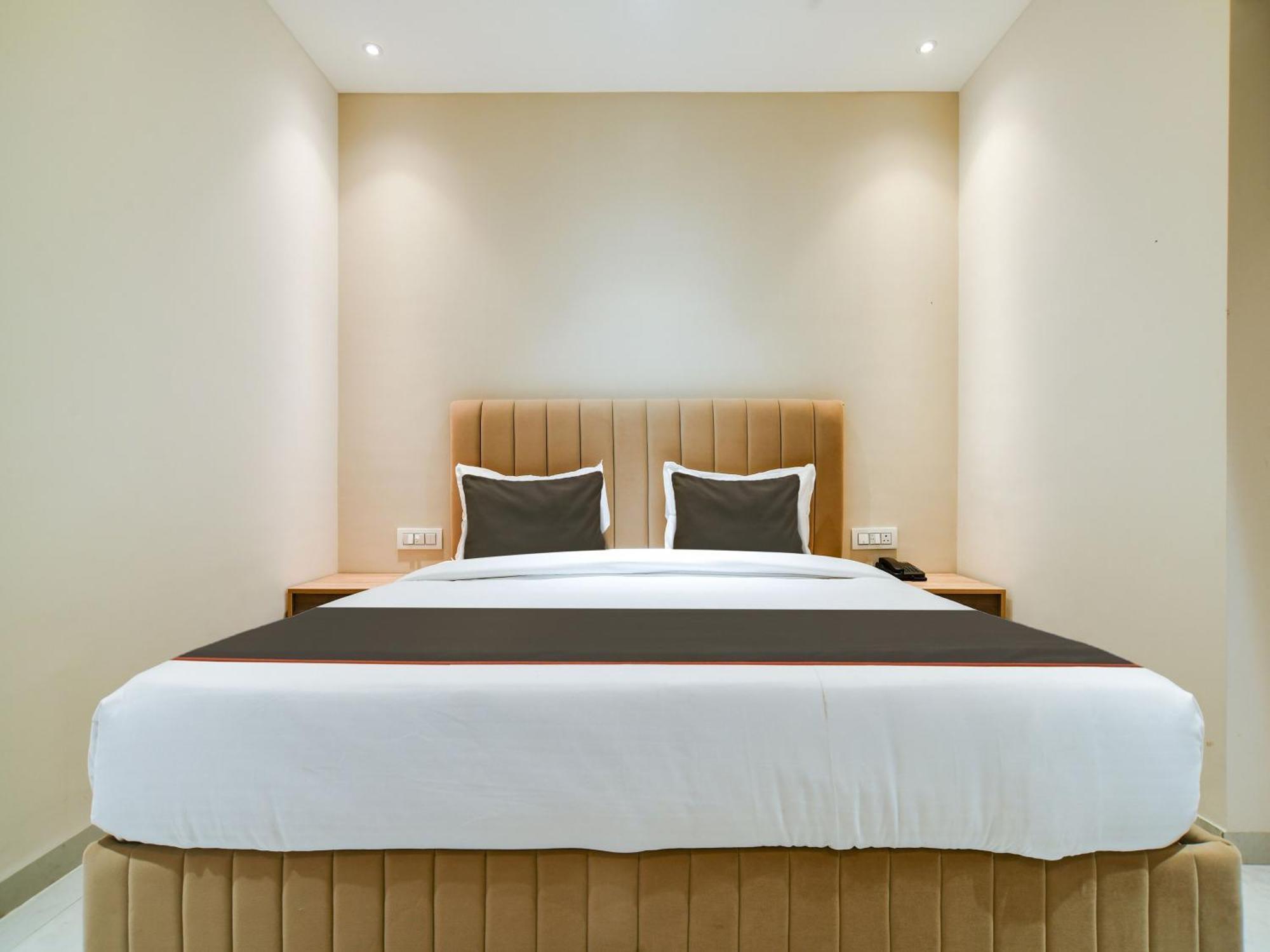 Collection O Hotel Mint Indore Zewnętrze zdjęcie