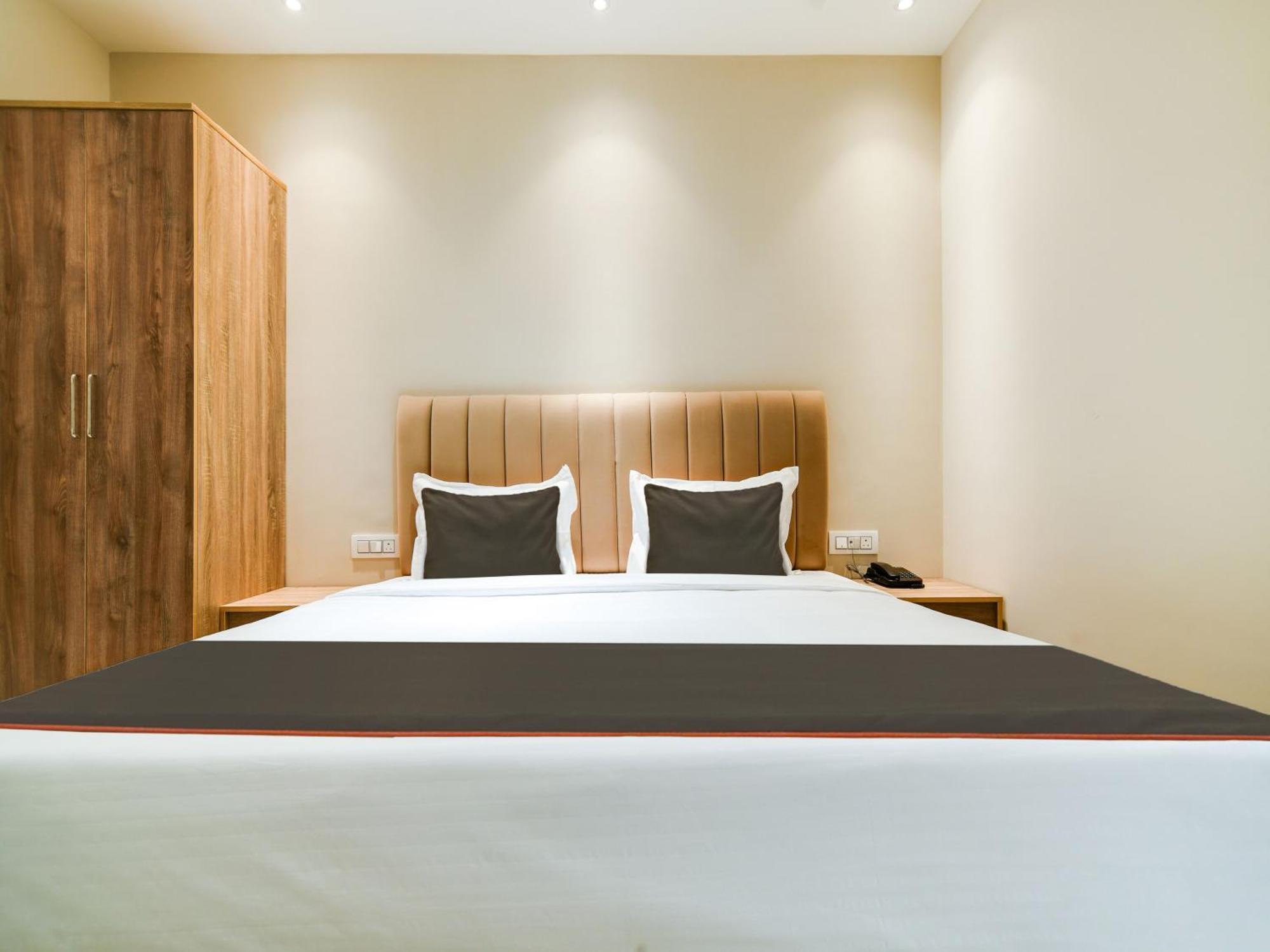 Collection O Hotel Mint Indore Zewnętrze zdjęcie