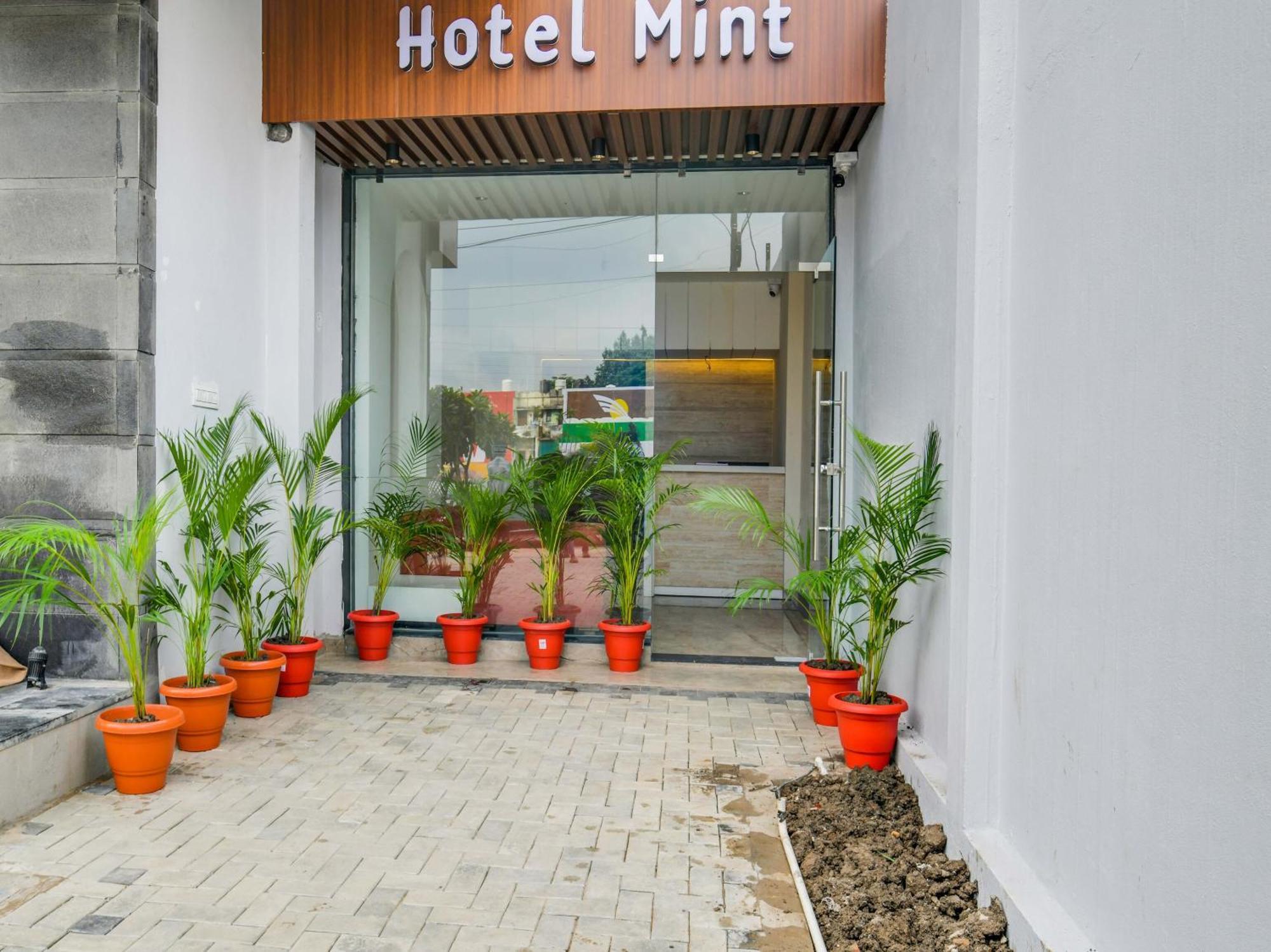 Collection O Hotel Mint Indore Zewnętrze zdjęcie
